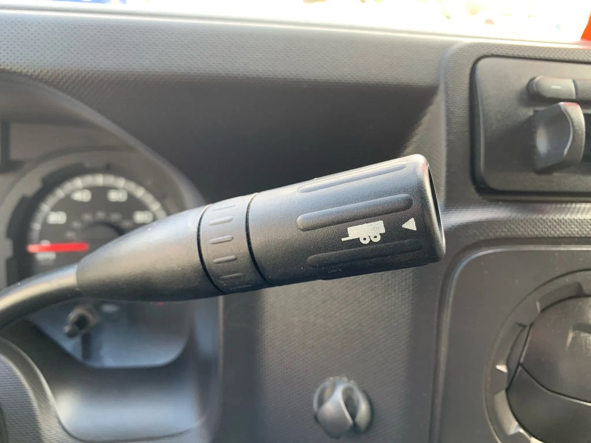 Used 2019 Ford E-450 and Econoline 450 Super Duty w/ Power Windows & Locks Group image 17