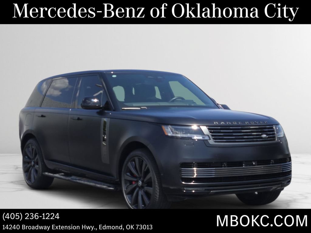 Used 2024 Land Rover Range Rover SV AWD/4WD image 3