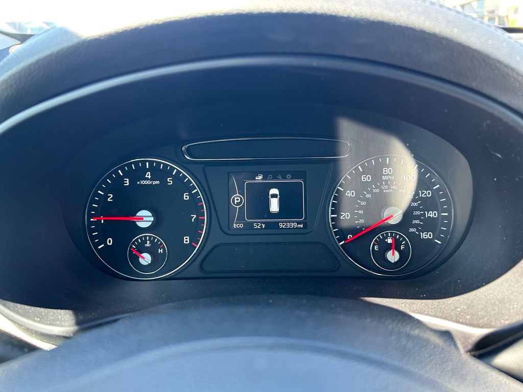 Used 2017 Kia Sorento LX w/ LX Convenience Package image 11