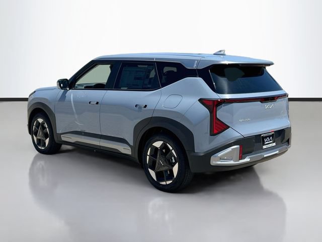 New 2027 Kia Seltos S FWD image 5