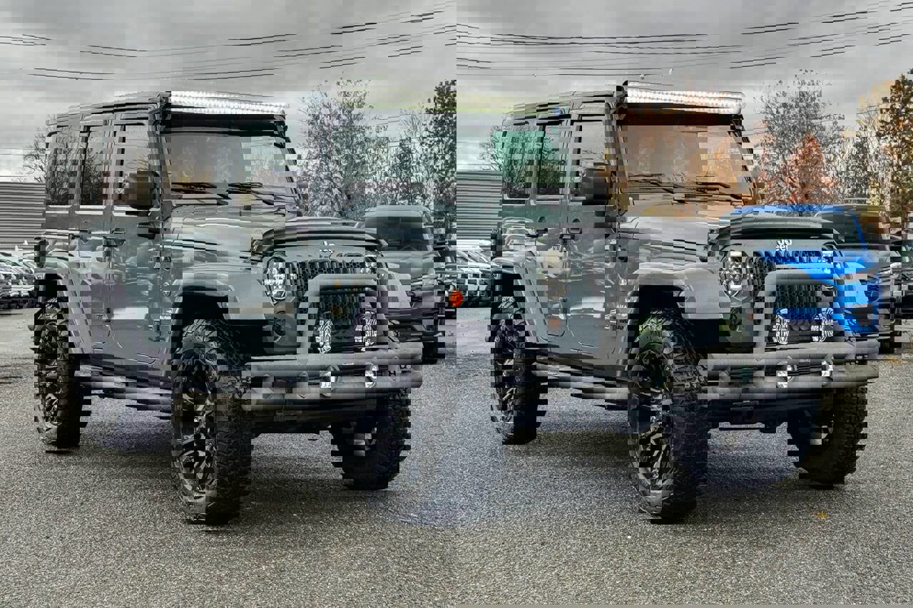 Used 2015 Jeep Wrangler Unlimited Sahara w/ Connectivity Group image 1