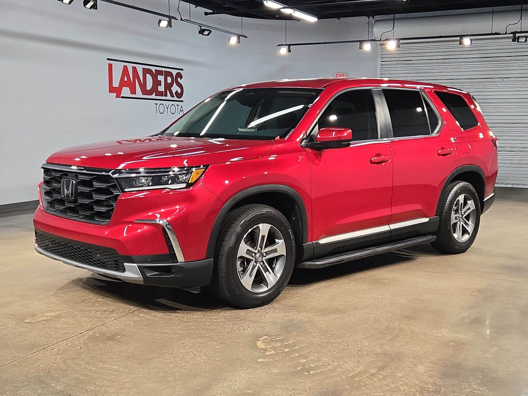 Used 2025 Honda Pilot EX-L image 3