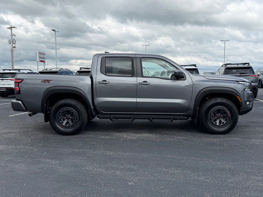 Used 2025 Nissan Frontier PRO-4X AWD/4WD image 4