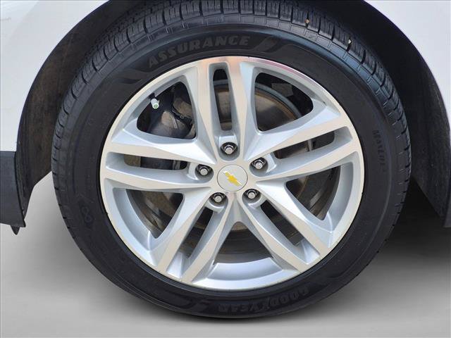 Used 2018 Chevrolet Equinox Premier FWD image 24