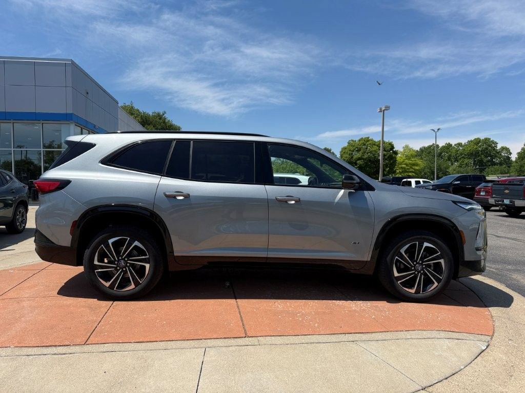 Used 2025 Buick Enclave Sport Touring FWD image 6