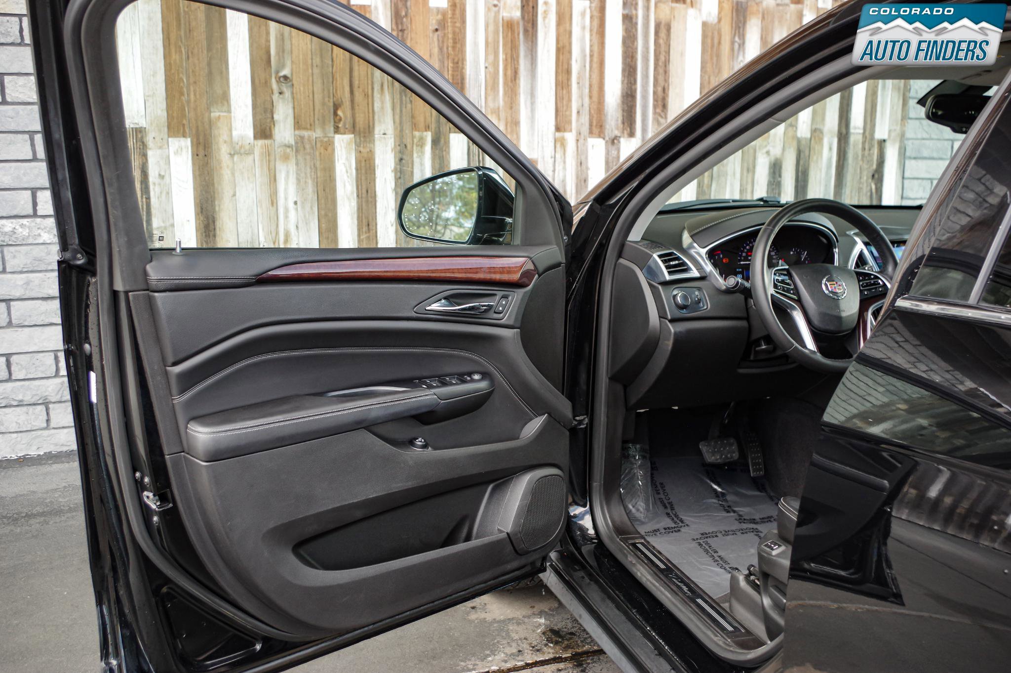 Used 2015 Cadillac SRX Luxury image 10