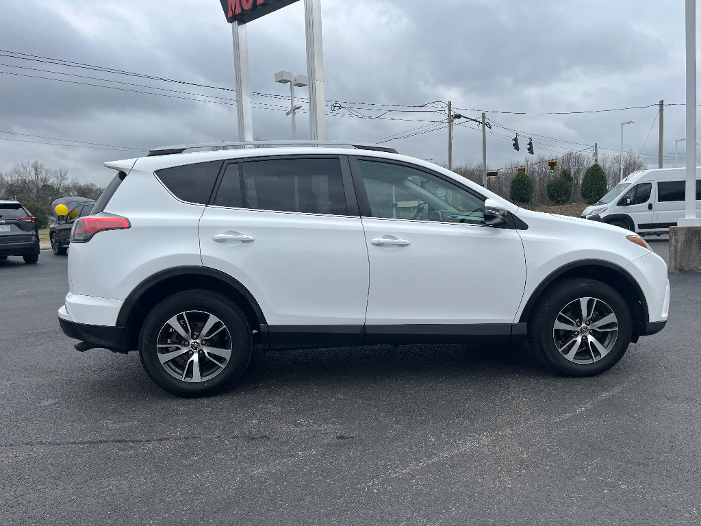 Used 2018 Toyota RAV4 XLE image 8