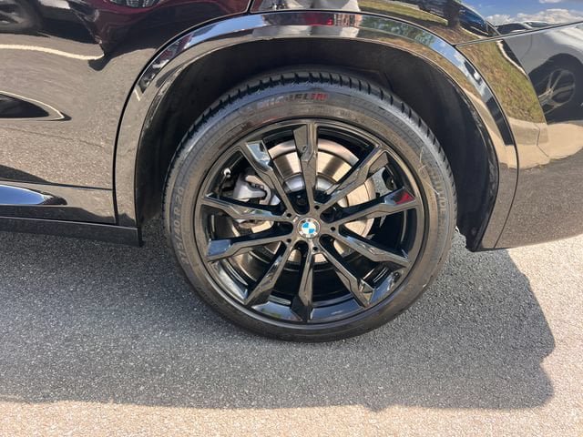 Used 2024 BMW X3 sDrive30i w/ M Sport Package RWD image 37