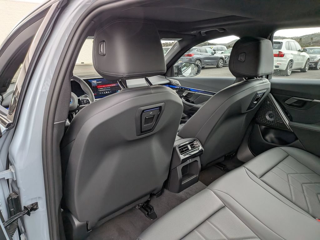 New 2025 BMW i5 M60 AWD/4WD image 9
