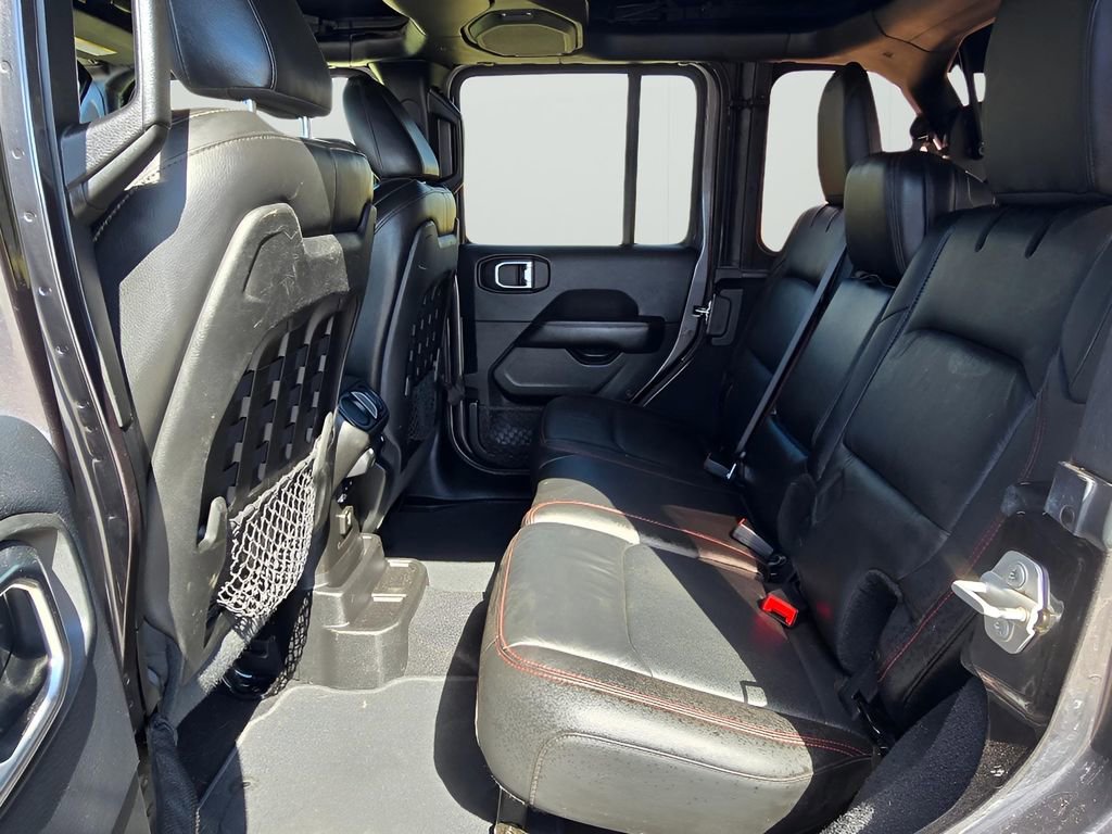 Used 2018 Jeep Wrangler Unlimited Rubicon w/ Dual Top Group AWD/4WD image 26