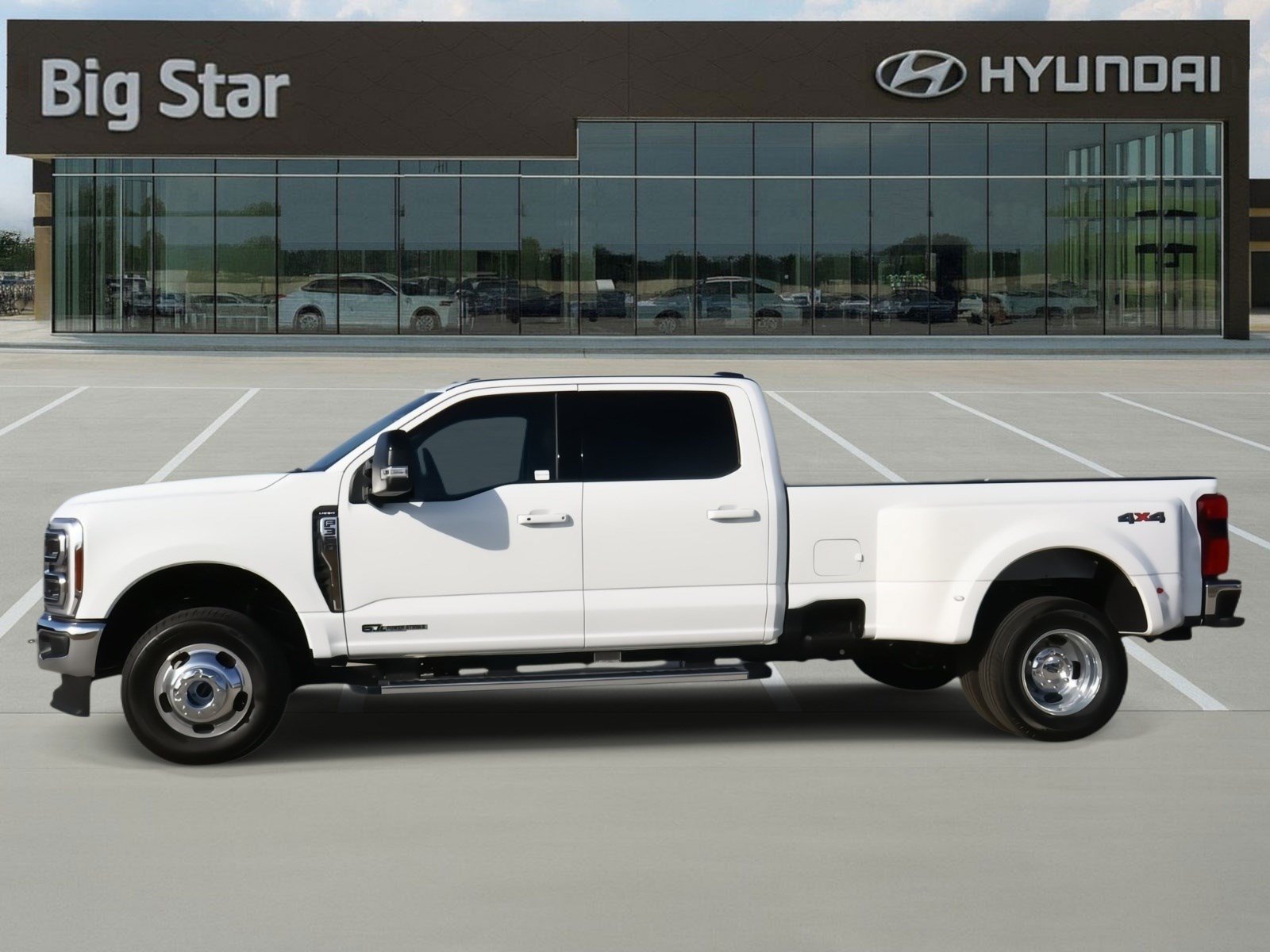 Used 2026 Ford F350 Lariat AWD/4WD image 2