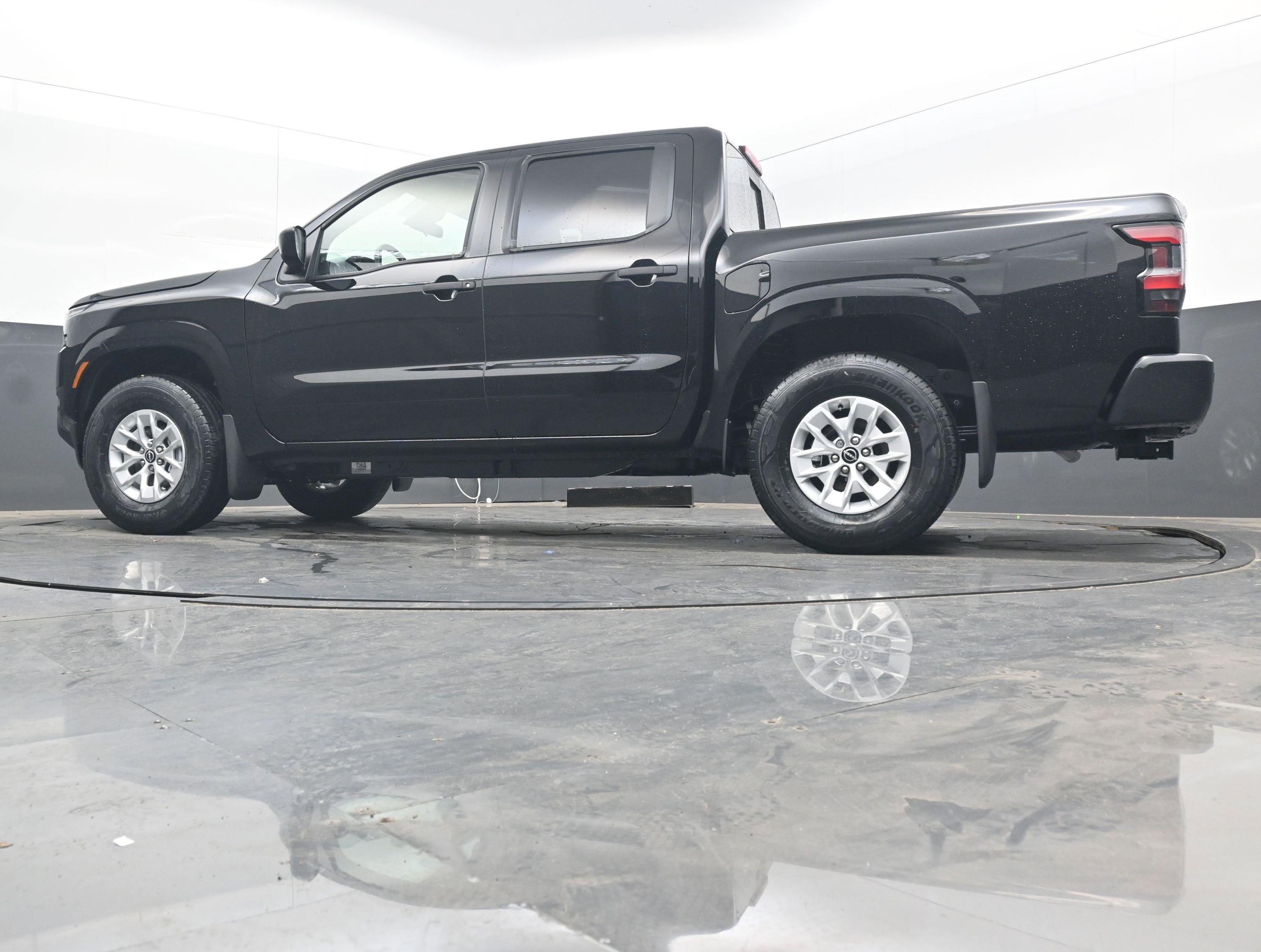 New 2026 Nissan Frontier S w/ Tow Package image 25