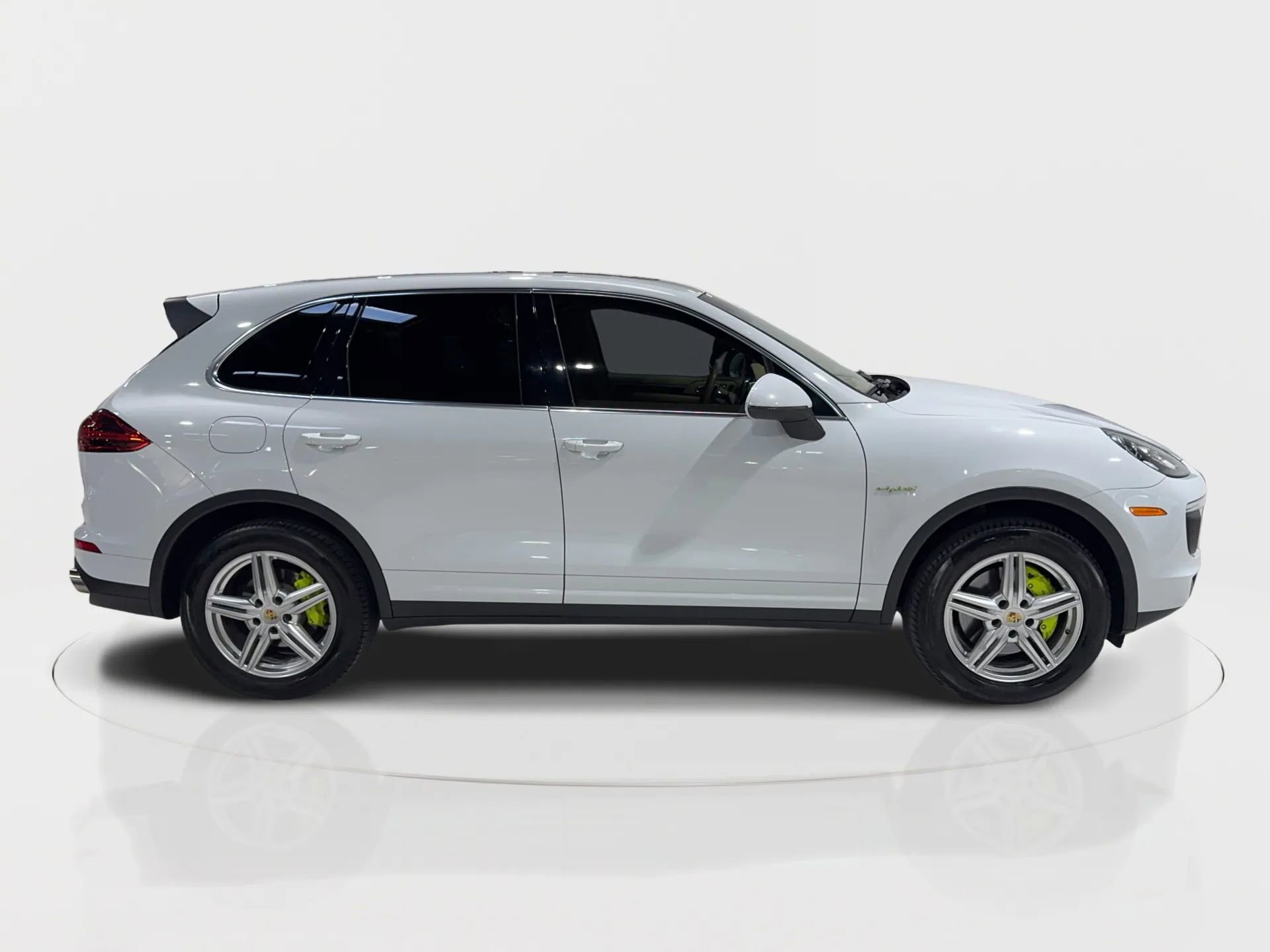 Used 2015 Porsche Cayenne S w/ Premium Package image 12