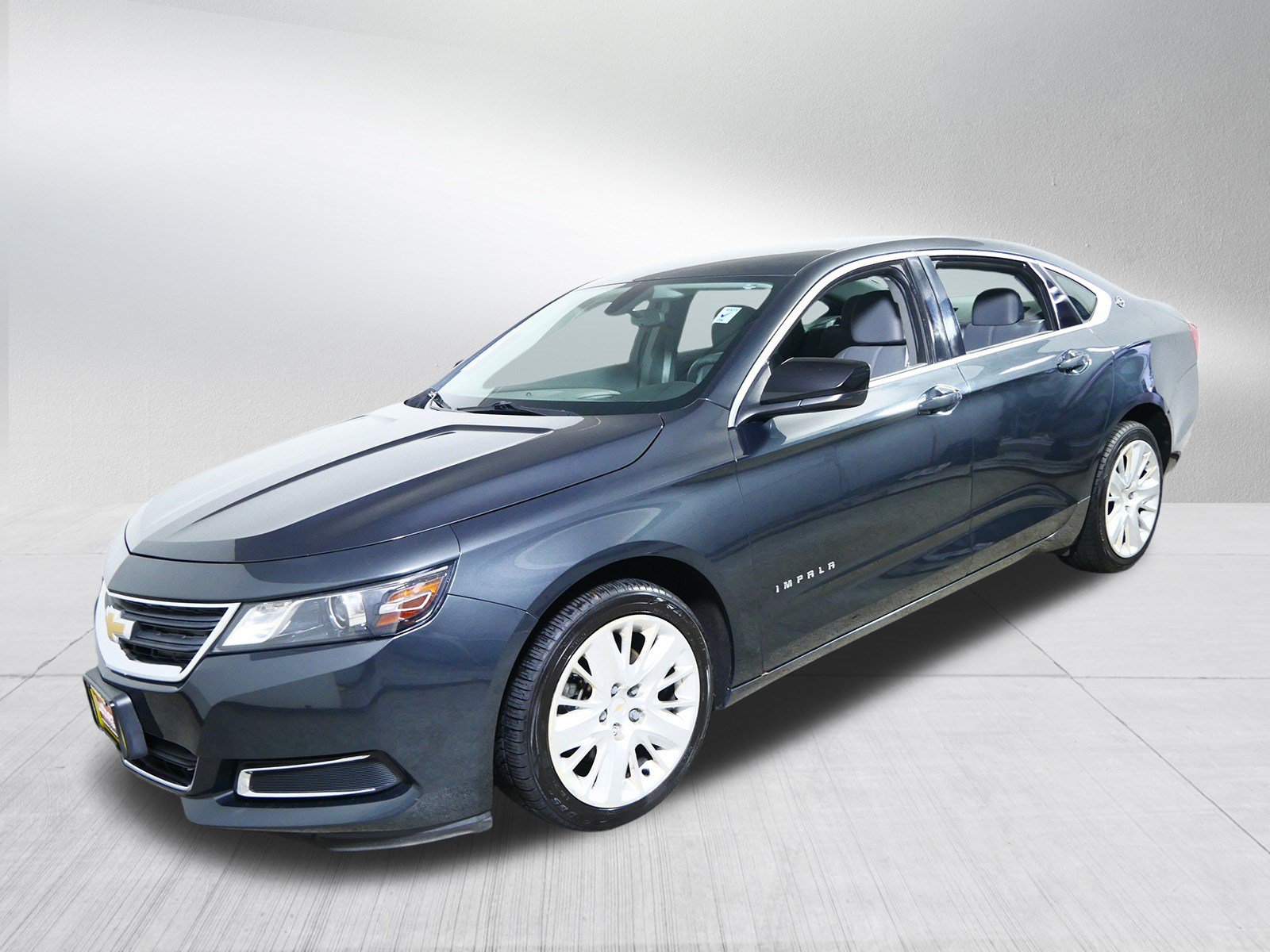 Used 2015 Chevrolet Impala LS FWD image 3