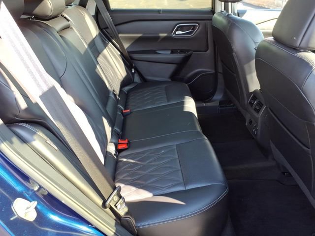 Certified 2024 Nissan Rogue Platinum w/ Platinum Premium Package image 17