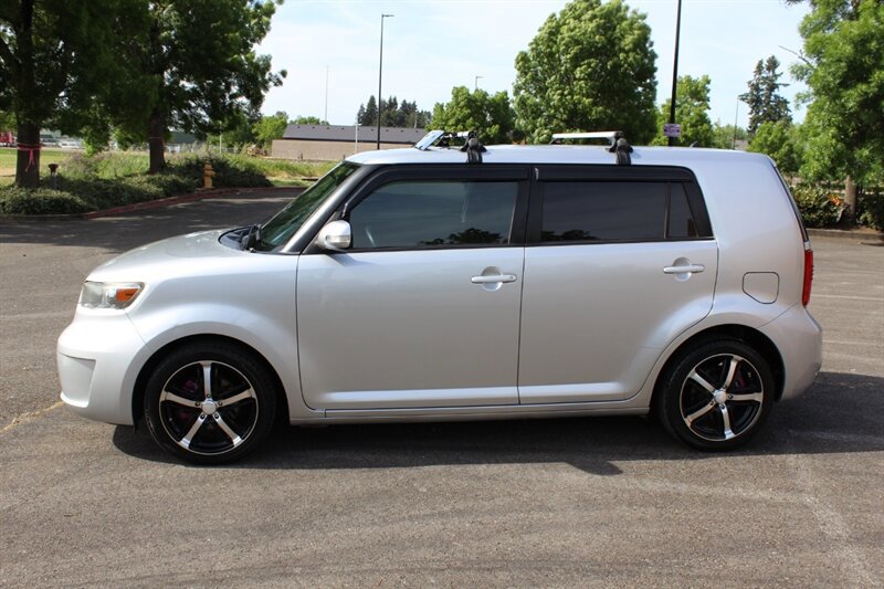 Used 2008 Scion xB FWD image 7