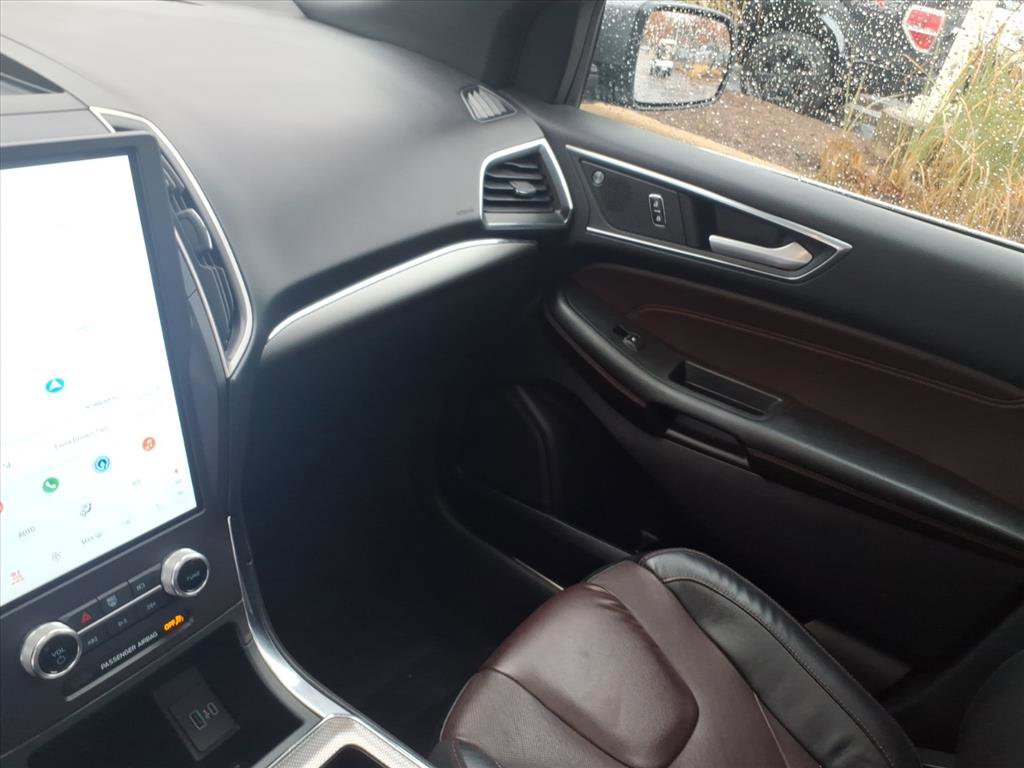 Used 2021 Ford Edge Titanium w/ Equipment Group 301A image 22