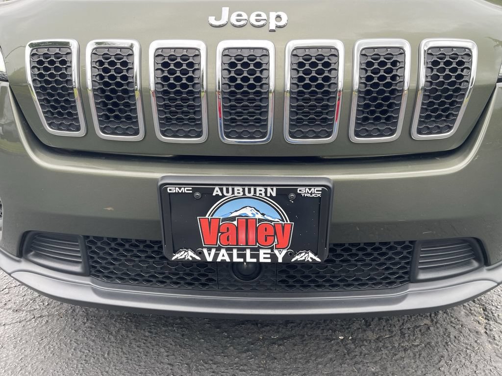 Used 2021 Jeep Cherokee Latitude FWD image 28