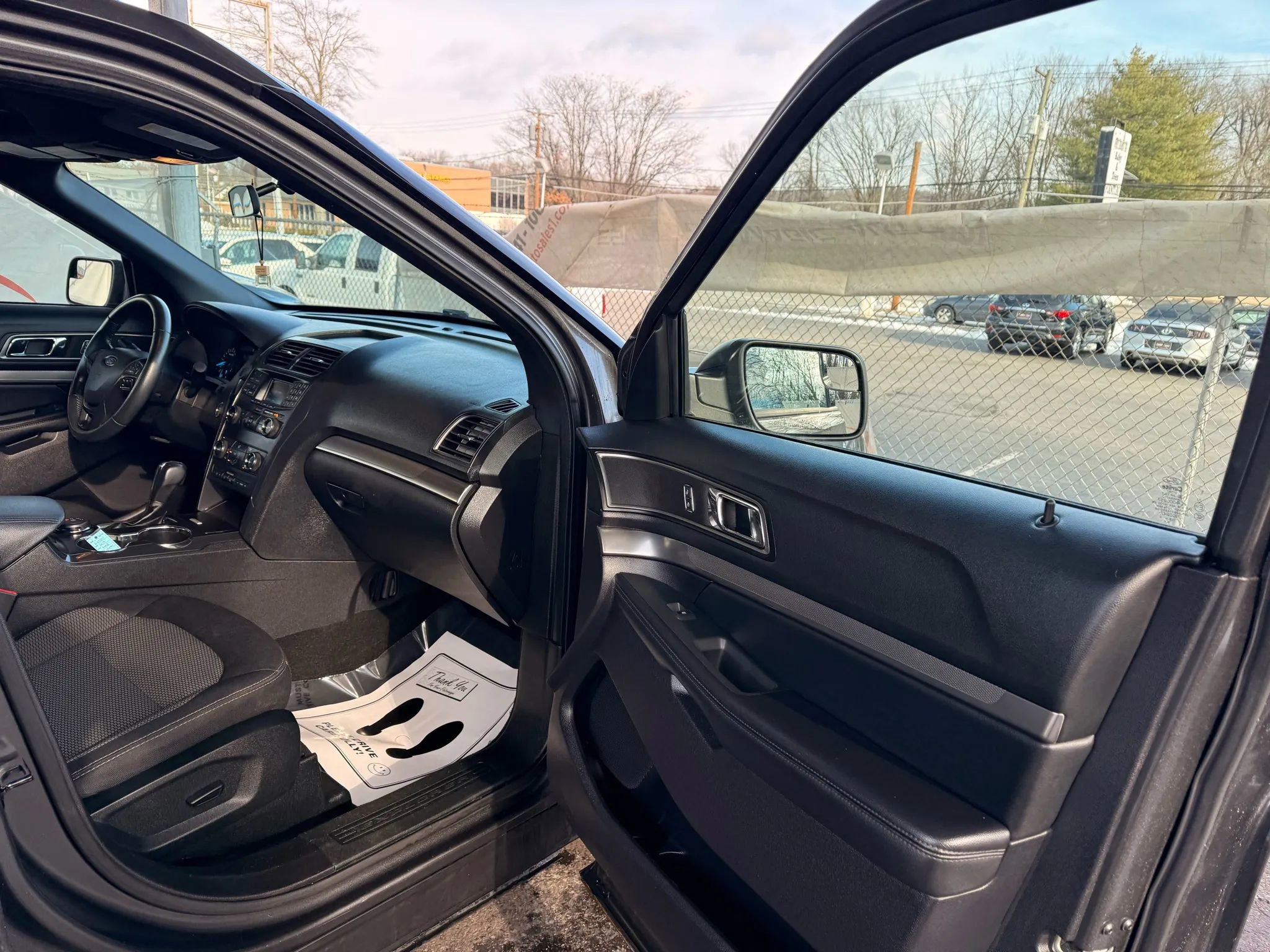 Used 2019 Ford Explorer XLT image 68