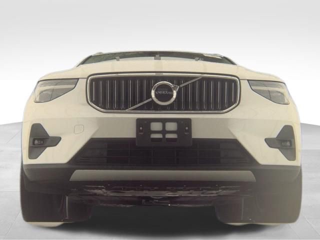 Used 2023 Volvo XC40 B5 Plus w/ Protection Package Premier AWD/4WD image 23