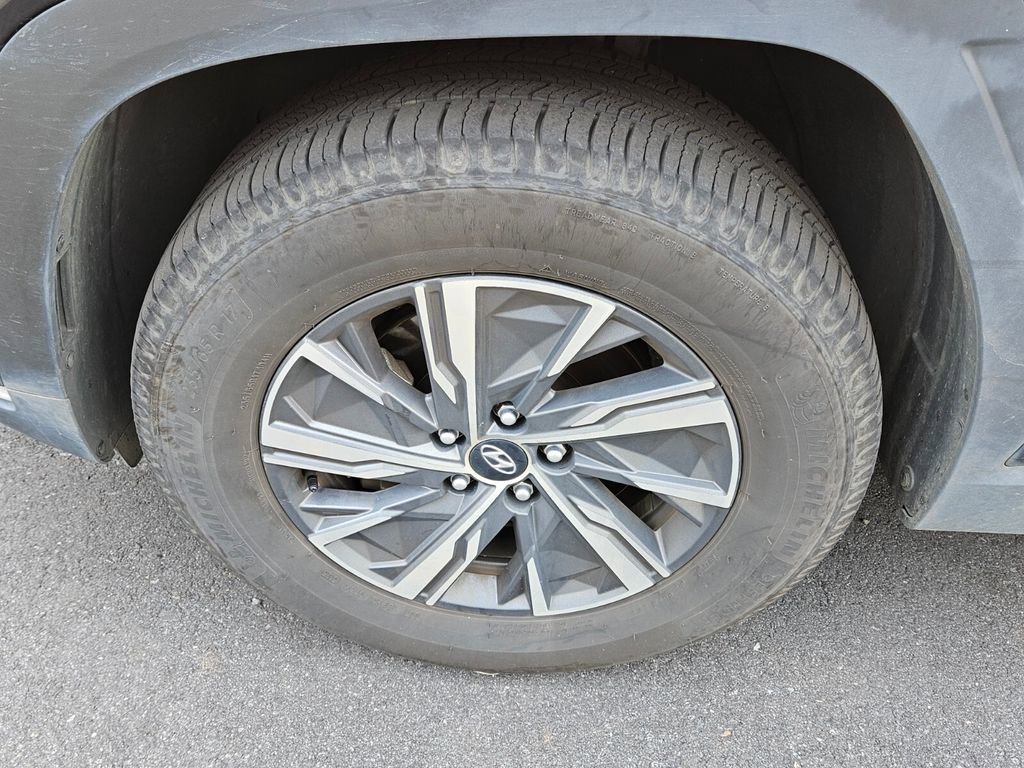 Used 2022 Hyundai Tucson Blue image 9