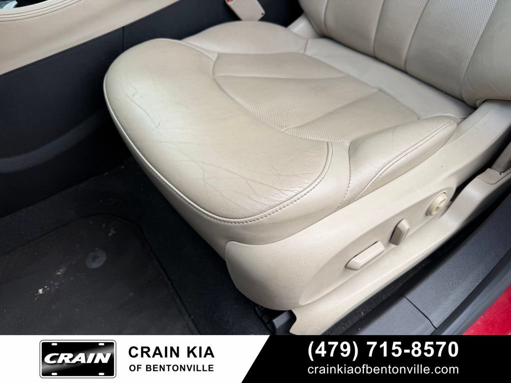 Used 2017 Buick Envision Essence FWD image 23