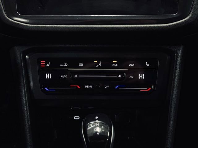 Used 2024 Volkswagen Tiguan SE image 29