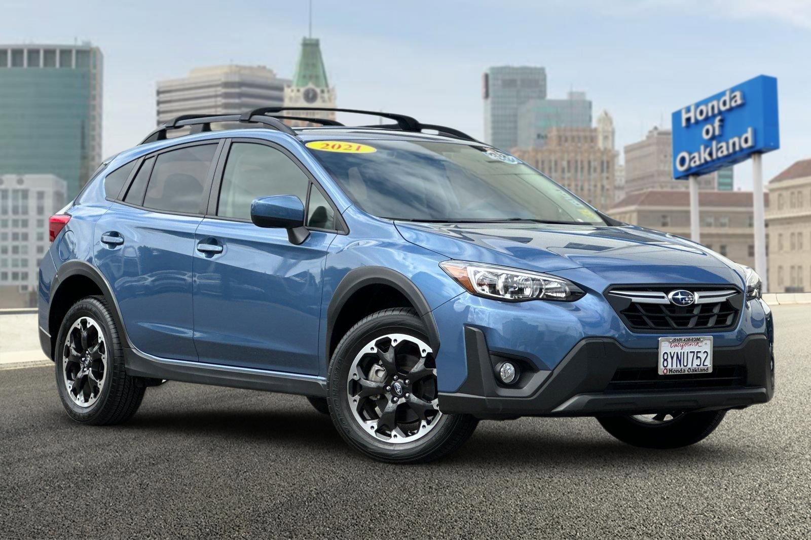 Used 2021 Subaru Crosstrek 2.0i Premium AWD/4WD image 2