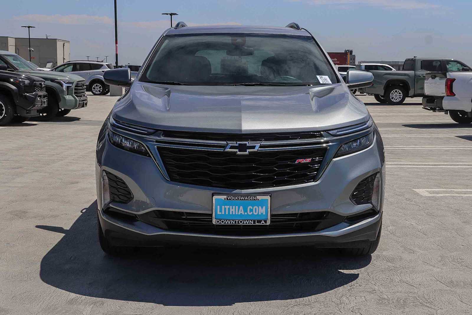 Used 2023 Chevrolet Equinox RS image 2