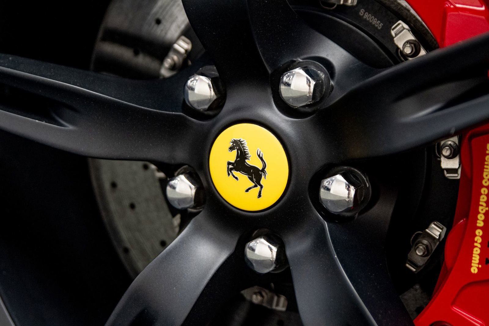 Used 2015 Ferrari 458 Speciale Coupe RWD image 37