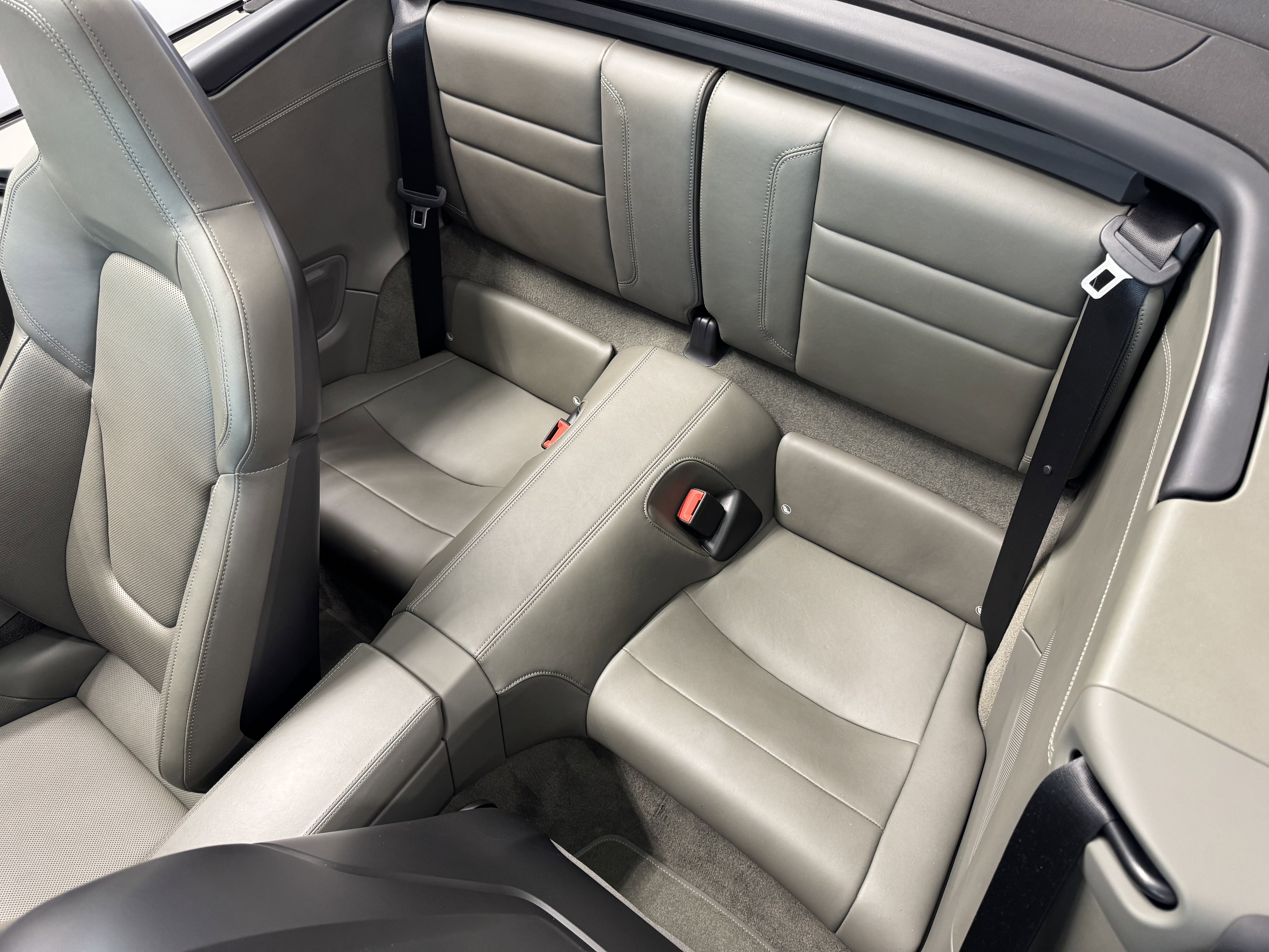 Used 2023 Porsche 911 Carrera image 15