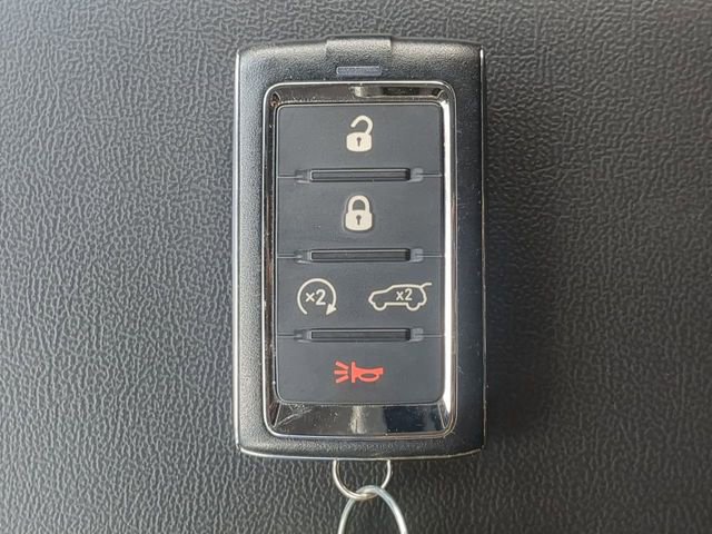 Certified 2023 Jeep Grand Cherokee Limited RWD image 38