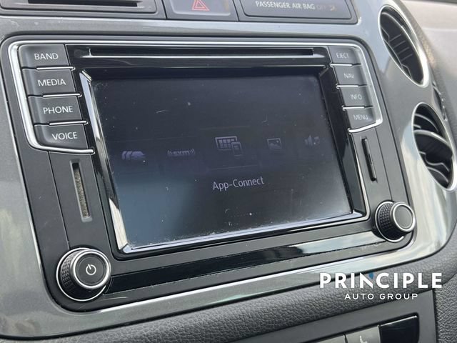 Used 2016 Volkswagen Tiguan SE FWD image 25