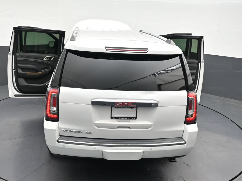 Used 2020 GMC Yukon XL Denali w/ Denali Ultimate Package RWD image 36