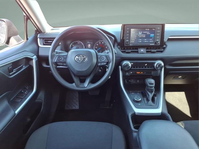 Certified 2022 Toyota RAV4 LE AWD/4WD image 17