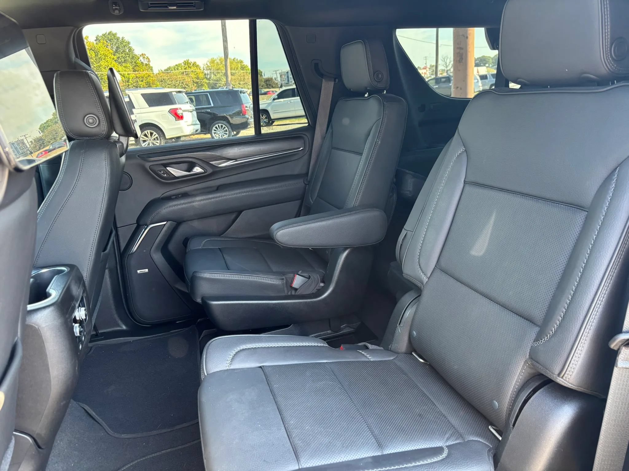 Used 2021 GMC Yukon Denali w/ Denali Ultimate Package AWD/4WD image 15