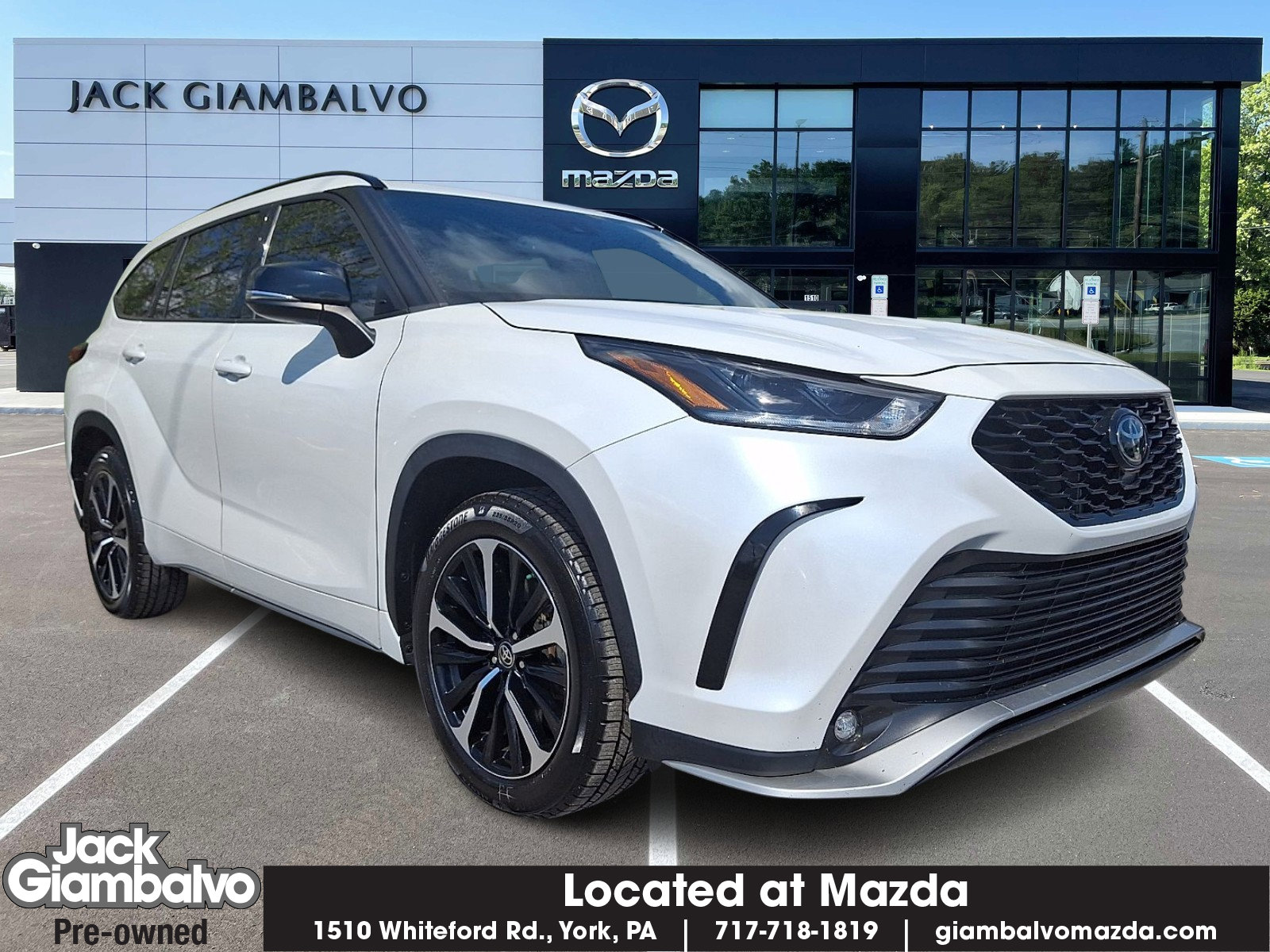 Used 2022 Toyota Highlander XSE FWD image 1