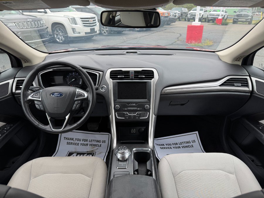 Used 2019 Ford Fusion SE w/ Equipment Group 151A FWD image 20
