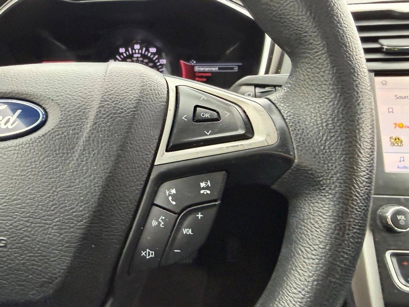 Used 2020 Ford Fusion SE image 13