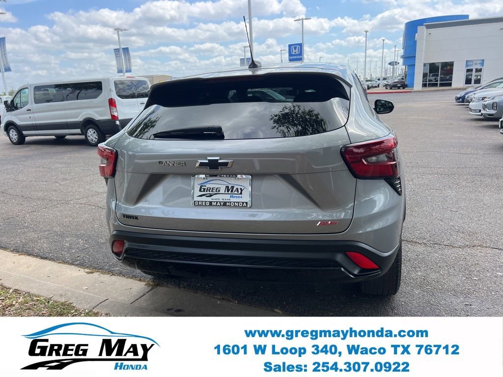 Used 2024 Chevrolet Trax RS FWD image 6