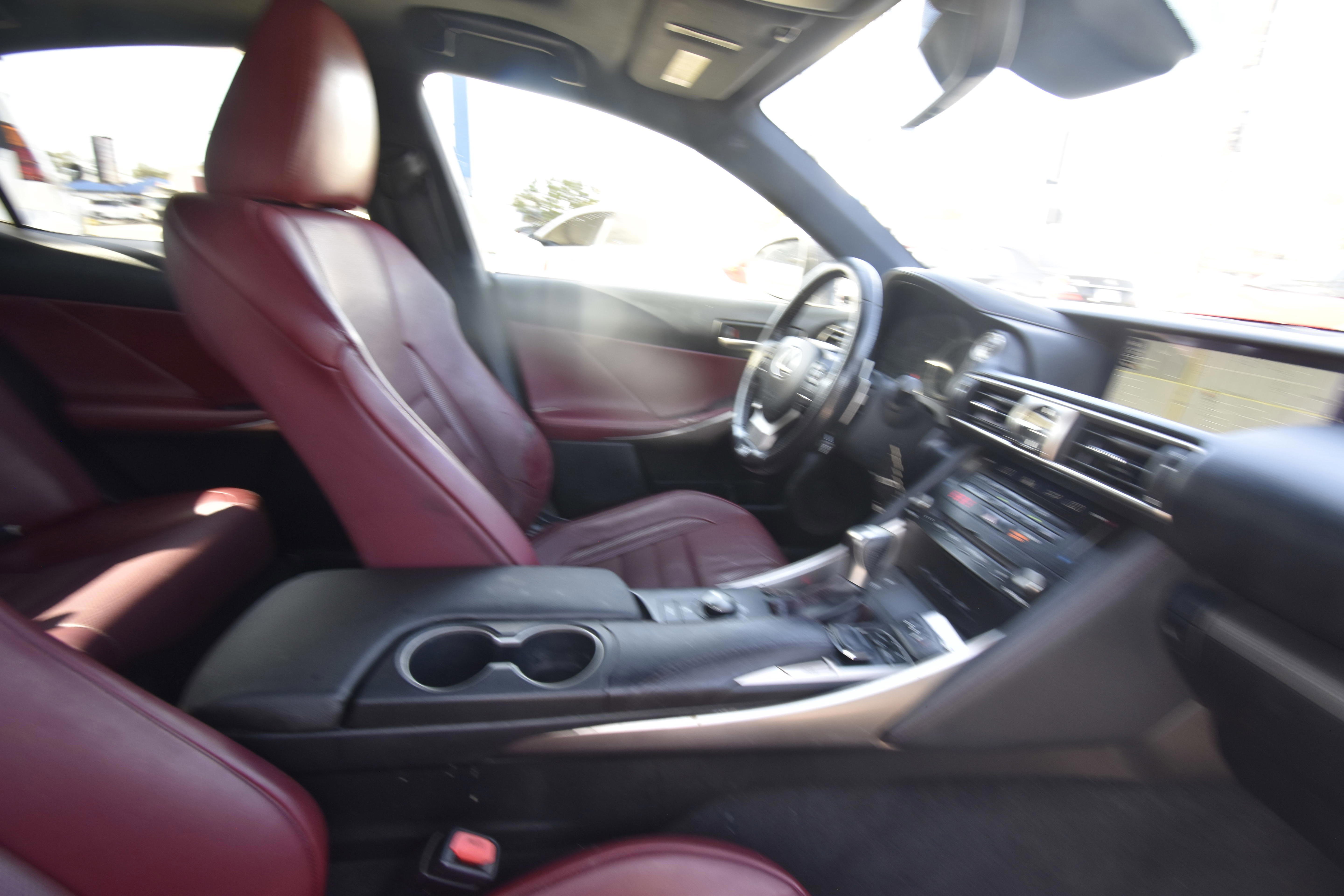 Used 2017 Lexus IS 200t RWD image 11