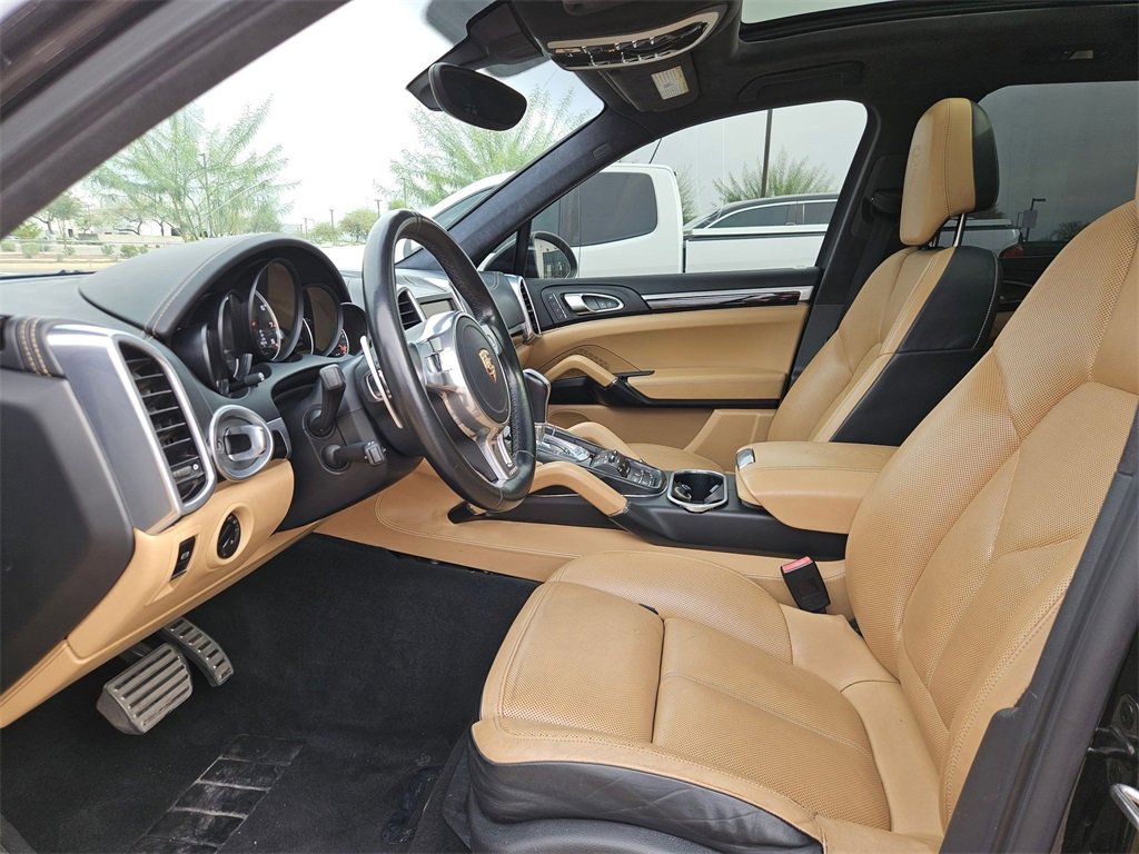 Used 2014 Porsche Cayenne Turbo image 21