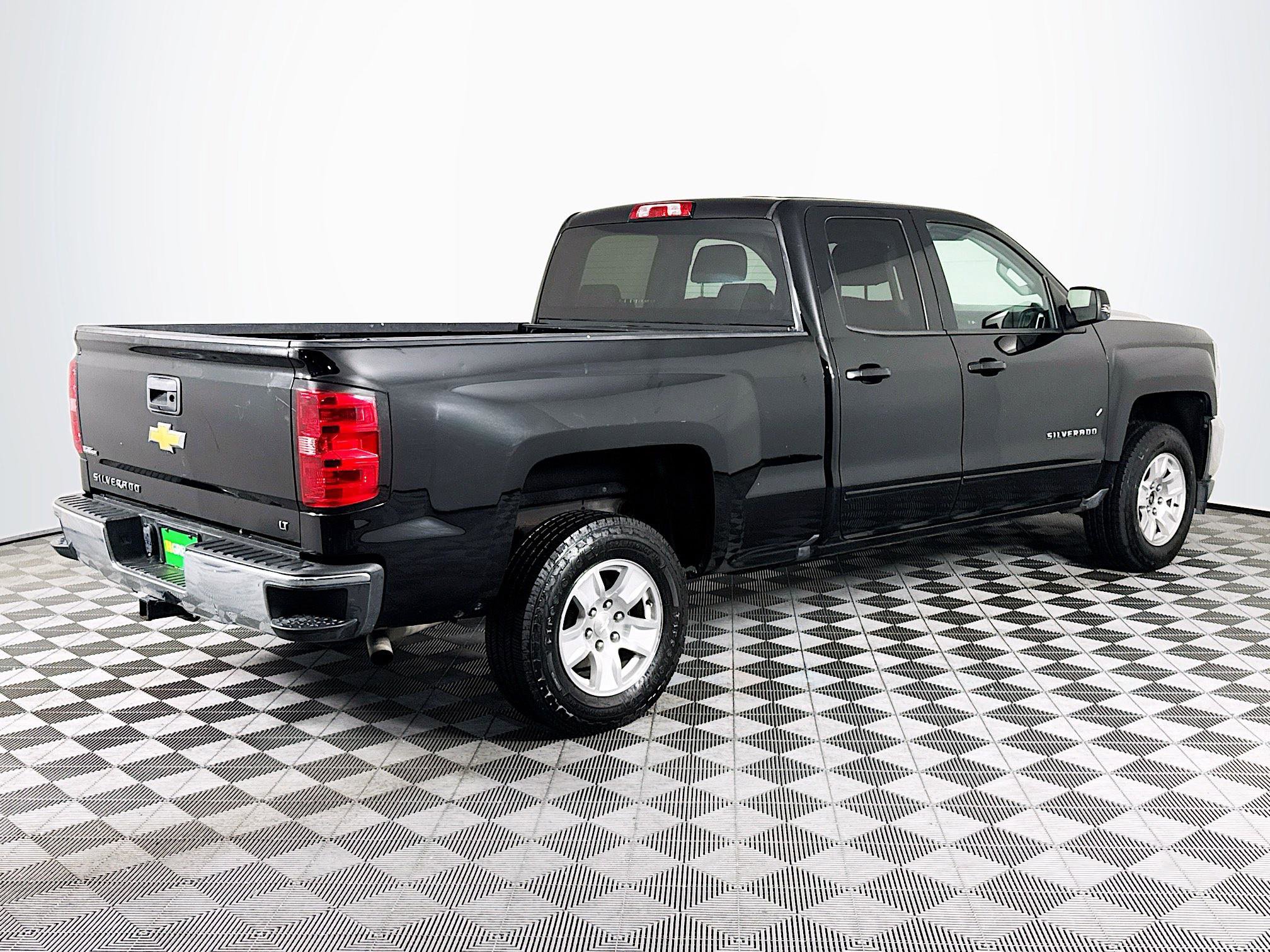 Used 2018 Chevrolet Silverado 1500 LT w/ All Star Edition AWD/4WD image 14