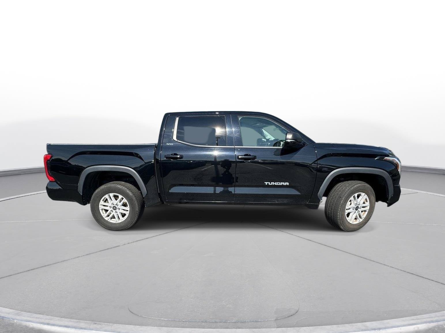 Certified 2023 Toyota Tundra SR5 w/ SR5 Premium Package AWD/4WD image 5