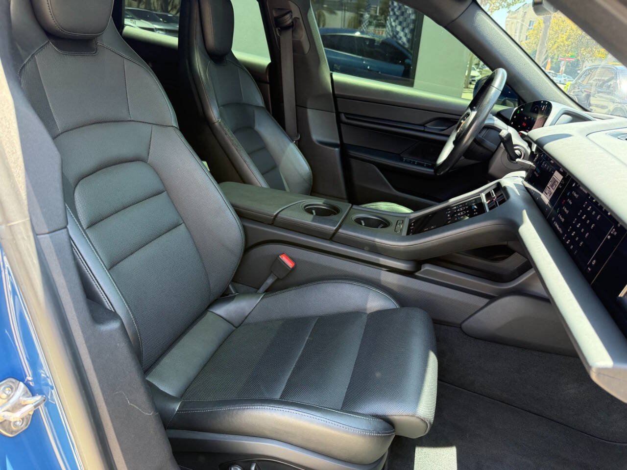 Used 2022 Porsche Taycan RWD image 33