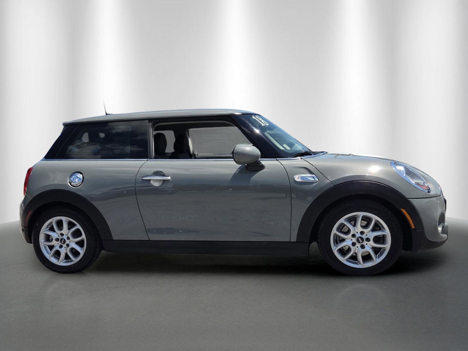 Used 2018 MINI Cooper S image 8