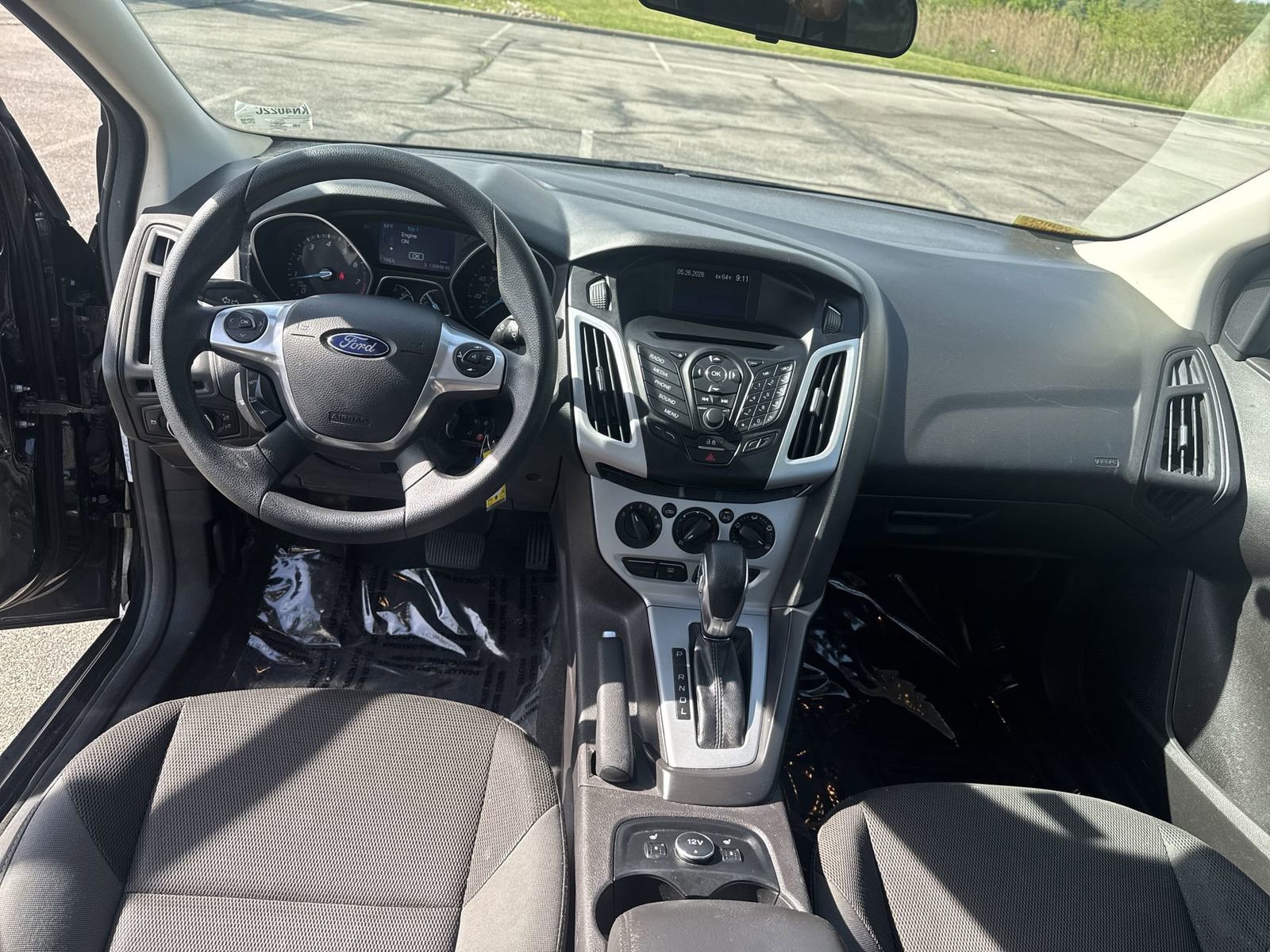 Used 2014 Ford Focus SE w/ SE Winter Package FWD image 13