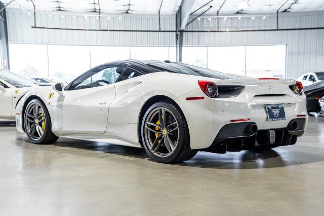 Used 2016 Ferrari 488 GTB RWD image 4