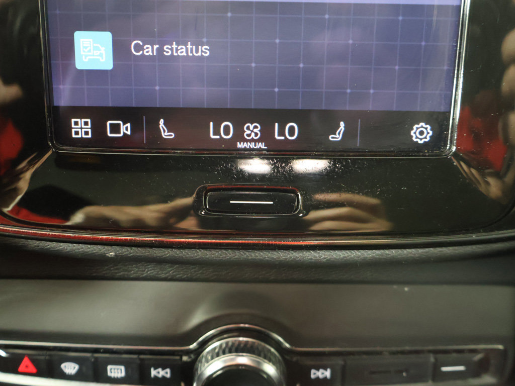 Used 2023 Volvo C40 Recharge Core AWD/4WD image 46