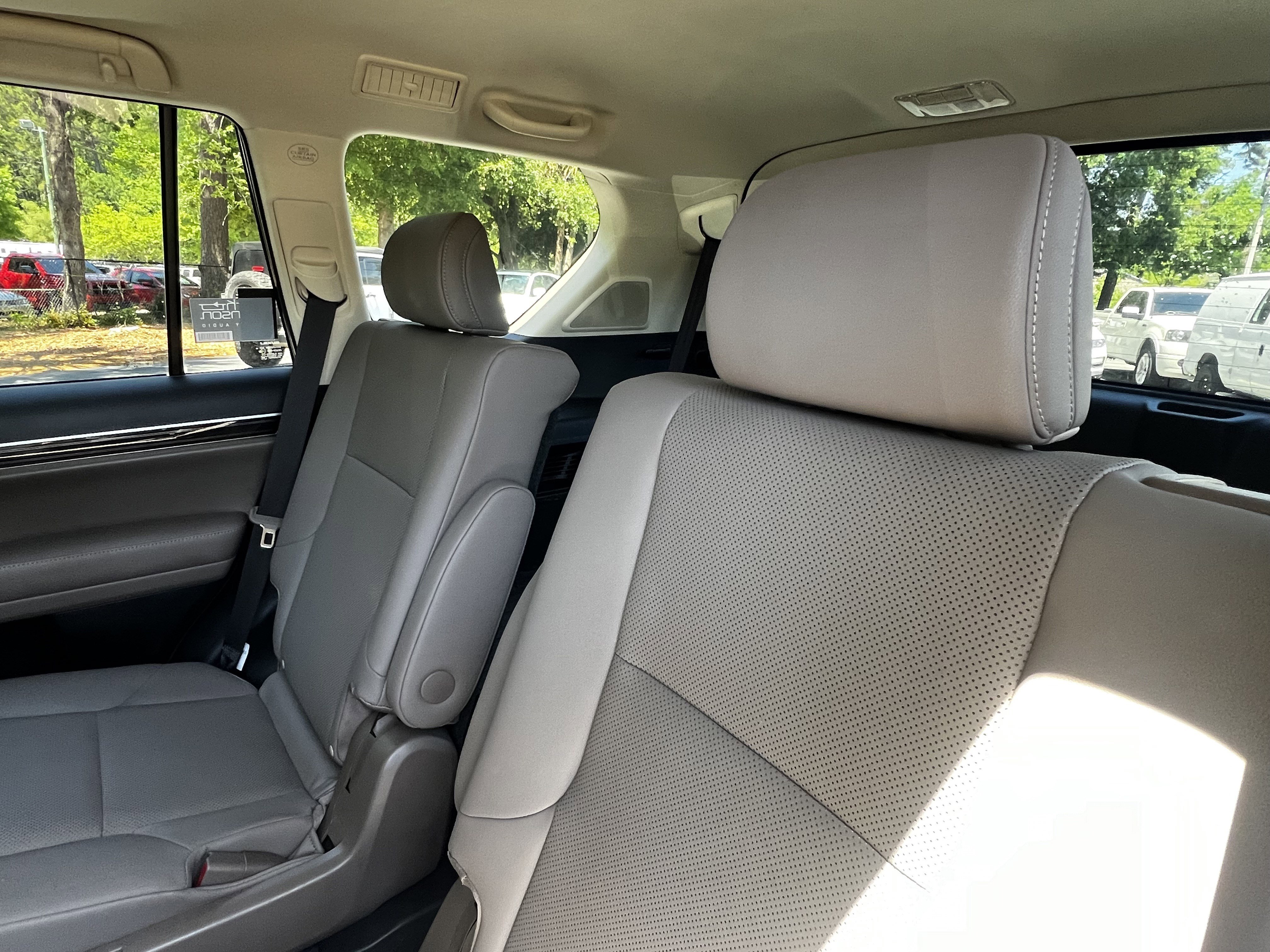 Used 2022 Lexus GX 460 Premium image 34